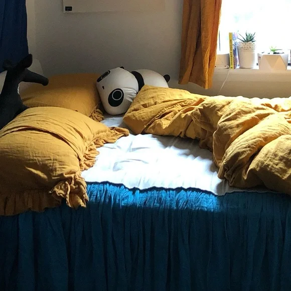 Kingdom of Comfort Belarusian Linen Bed Skirt turquoise - Picture 3 of 7